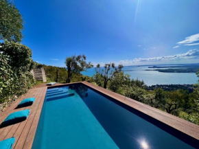 Neu- Villa Ventinove zauberhaft renovierte Landhausvilla mit traumhaftem 180-Seeblick und Park